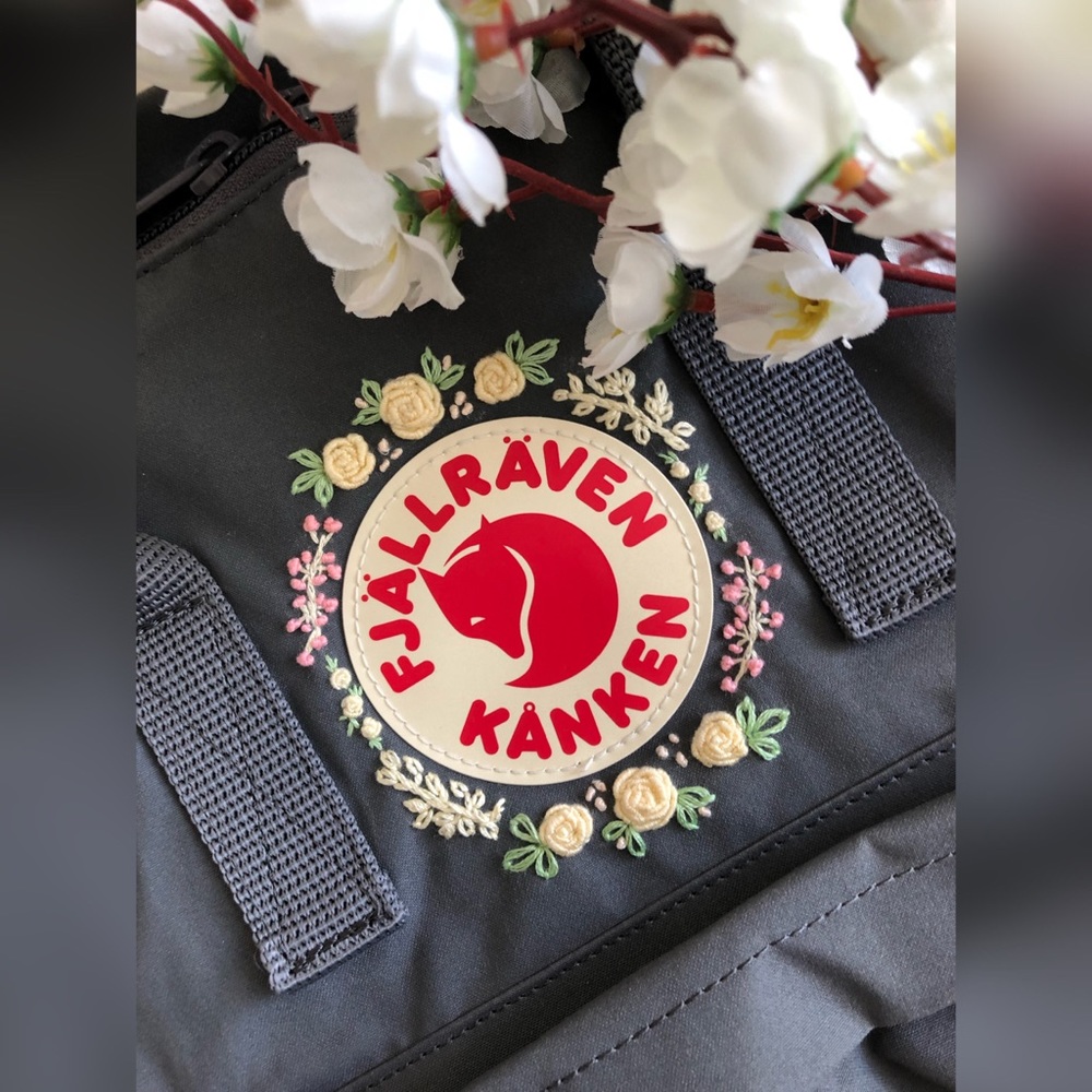 embroidered kanken 🌹